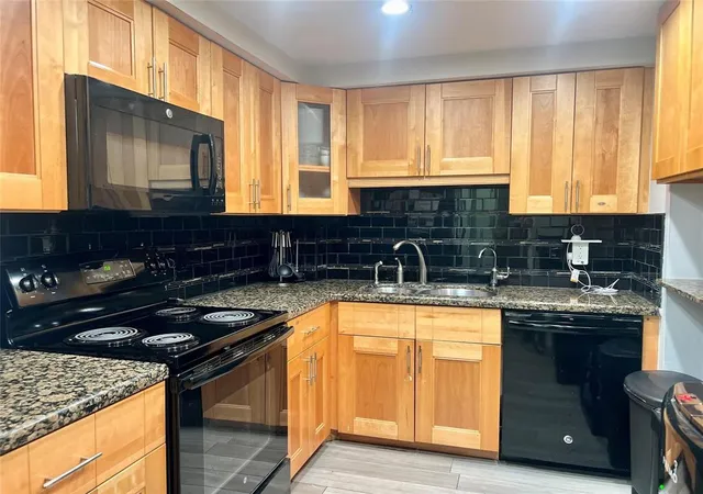 3rd image of 3900 N Hills Dr #208, Hollywood, FL 33021 | MLS# B26002797