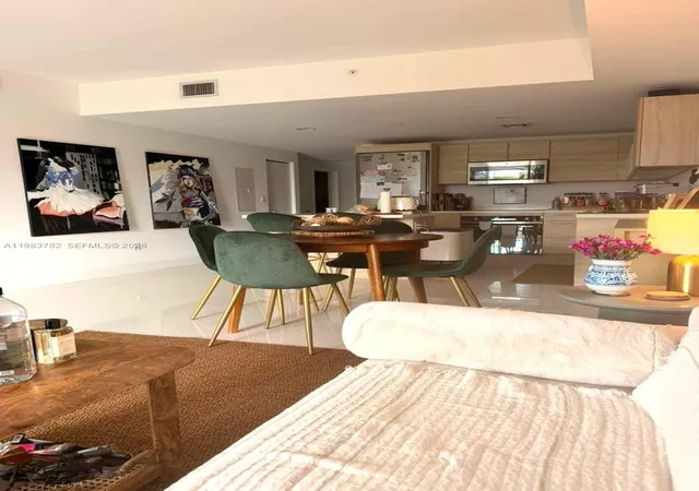 5th image of 16385 Biscayne Blvd #303, North Miami Beach, FL 33160 | MLS# A11983782