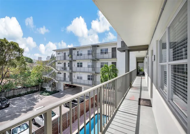 Homes for sale in North Lauderdale, FL | 609 Ne 13Th Ave, North Lauderdale, FL 33304