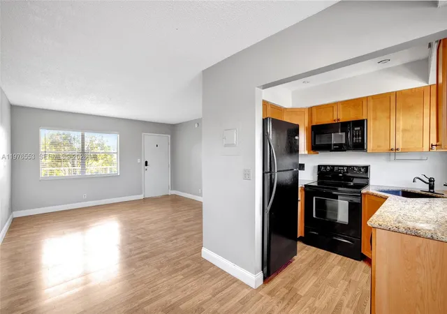 Homes for sale in North Lauderdale, FL | 609 Ne 13Th Ave, North Lauderdale, FL 33304