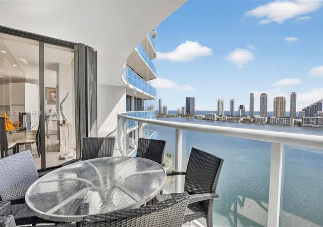 2nd image of 4000 Island Blvd #2301, Aventura, FL 33160 | MLS# A11982131