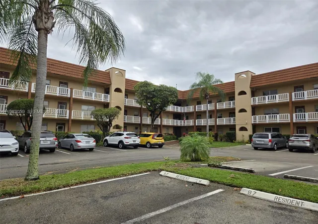 2nd image of 9261 Sunrise Lakes Blvd, Sunrise, FL 33322