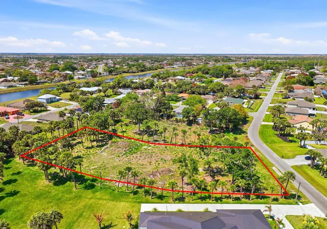 13th image of 2008 Sw Leafy Rd, Port Saint Lucie, FL 34953 | MLS# B26001776