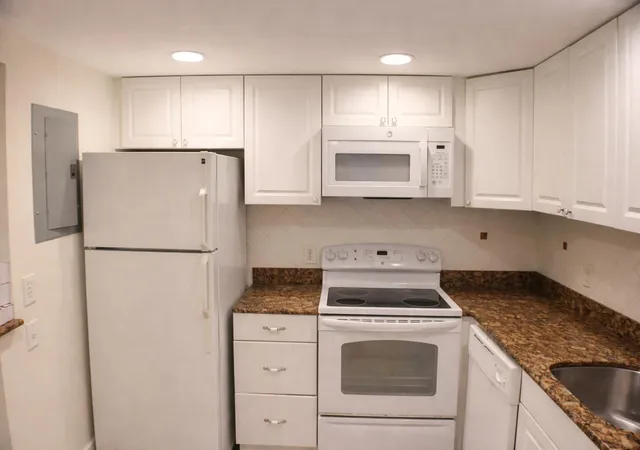 Homes for sale in Delray Beach, FL | 638 Saxony N, Delray Beach, FL 33446 | MLS# B26003099