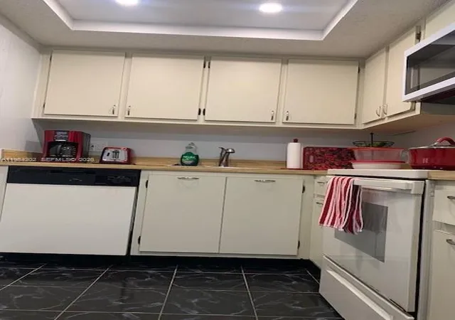 5th image of 5530 Nw 44Th St #111C, Lauderhill, FL 33319 | MLS# A11984202