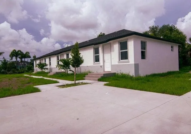 4th image of 260 W Rotonda Blvd W #3, Rotonda West, FL 33947 | MLS# B26003260