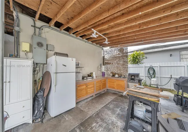 21st image of 213 W 20th St, Hialeah, FL 33010 | MLS# A11984455
