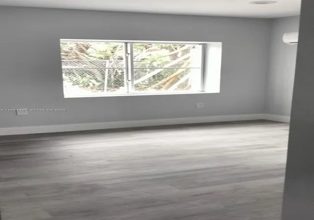 2nd image of 629 9th St, West Palm Beach, FL 33401 | MLS# A11984498