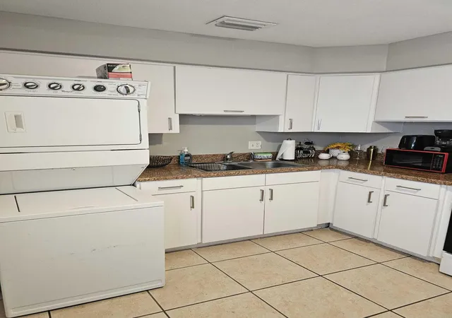 2nd image of 131 Ne 19th Ave #1-3, Pompano Beach, FL 33060 | MLS# B26003303