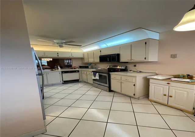 2nd image of 2606 Nw 104Th Ave #301, Sunrise, FL 33322 | MLS# A11984676