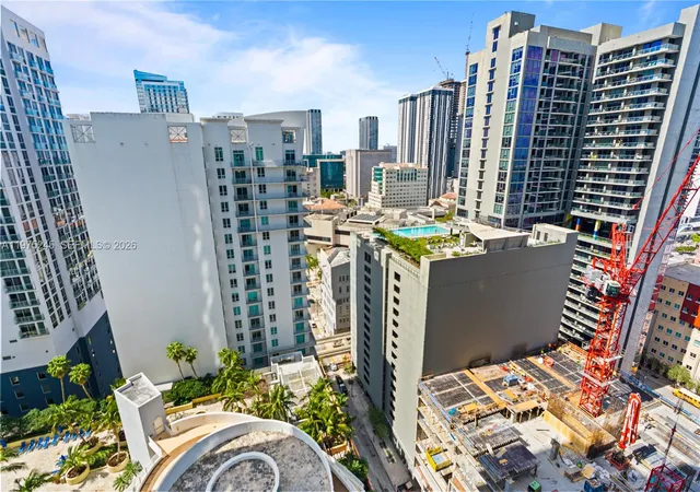 3rd image of 244 Biscayne Blvd #2410, Miami, FL 33132 | MLS# A11975245