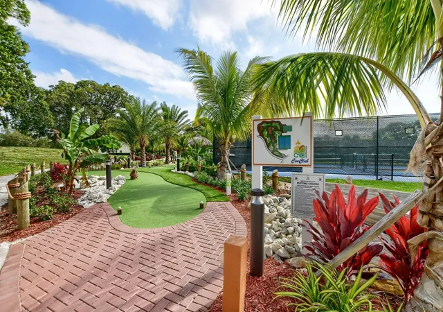 Homes for sale in Deerfield Beach, FL | 2073 Cambridge D, Deerfield Beach, FL 33442 | Houzeo