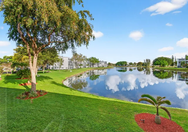 Homes for sale in Deerfield Beach, FL | 2073 Cambridge D, Deerfield Beach, FL 33442 | MLS# B26003592