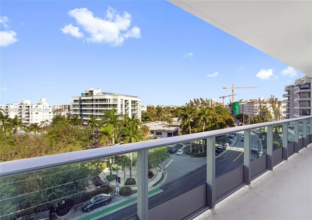4th image of 9201 E Bay Harbor Dr #604, Bay Harbor Islands, FL 33154 | MLS# A11982340