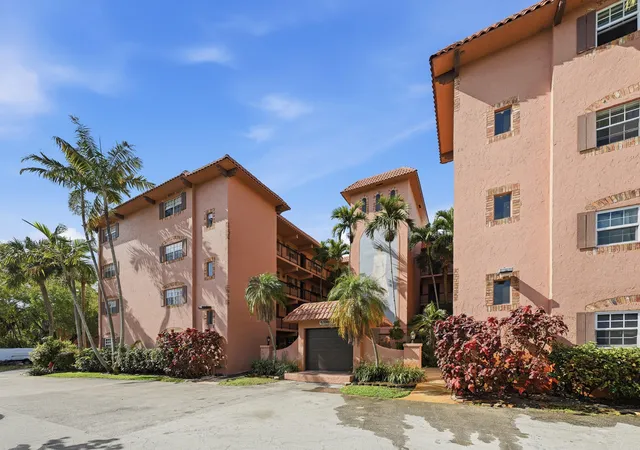 Homes for sale in Fort Lauderdale, FL | 630 Tennis Club Dr #Apt 204, Fort Lauderdale, FL 33311 | MLS# B26002853