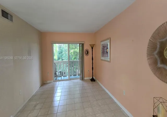 Homes for sale in Miami Lakes, FL | 7400 Miami Lakes Dr #D305, Miami Lakes, FL 33014 | MLS# A11985068