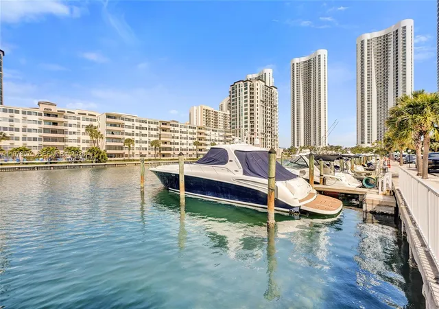 33rd image of 300 Bayview Dr #205, Sunny Isles Beach, FL 33160 | MLS# A11978970