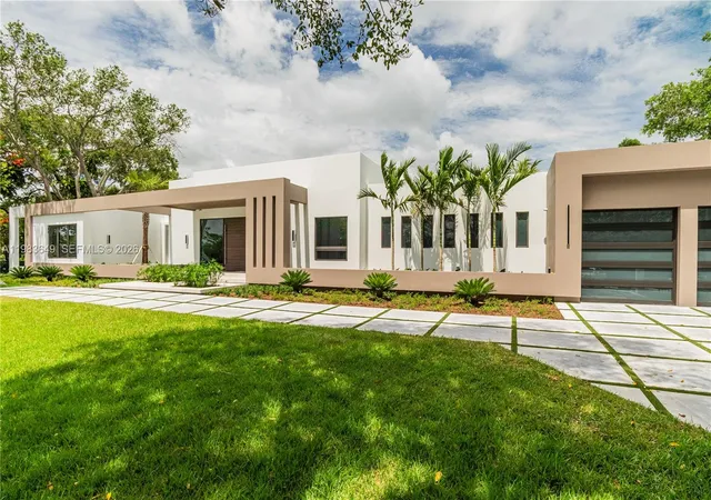4th image of 11720 Sw 77Th Ave, Pinecrest, FL 33156 | MLS# A11983649