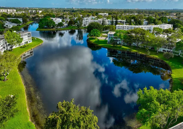 Homes for sale in Deerfield Beach, FL | 2074 Cambridge D, Deerfield Beach, FL 33442 | MLS# B26003796