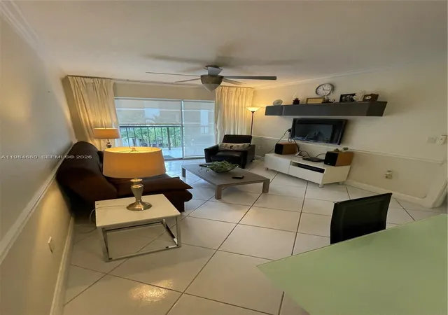 5th image of 201 178Th Dr #313, Sunny Isles Beach, FL 33160 | MLS# A11984660