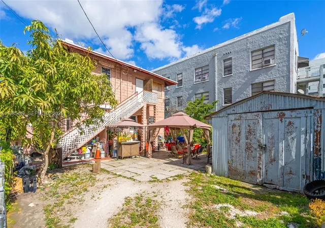 Homes for sale in Miami, FL | 676 Sw 1st St, Miami, FL 33130 | MLS# A11985442