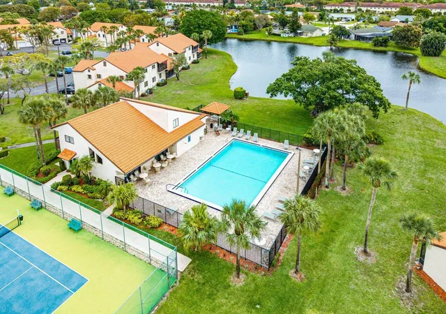 30th image of 16 Vía De Casas Sur #204, Boynton Beach, FL 33426 | MLS# B26003980