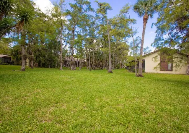 Homes for sale in Royal Palm Beach, FL | 499 Nw Iron Forge Ct Nw, Royal Palm Beach, FL 33411 | MLS# B26003999