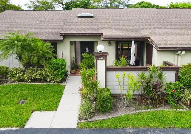 Homes for sale in Royal Palm Beach, FL | 499 Nw Iron Forge Ct Nw, Royal Palm Beach, FL 33411 | MLS# B26003999