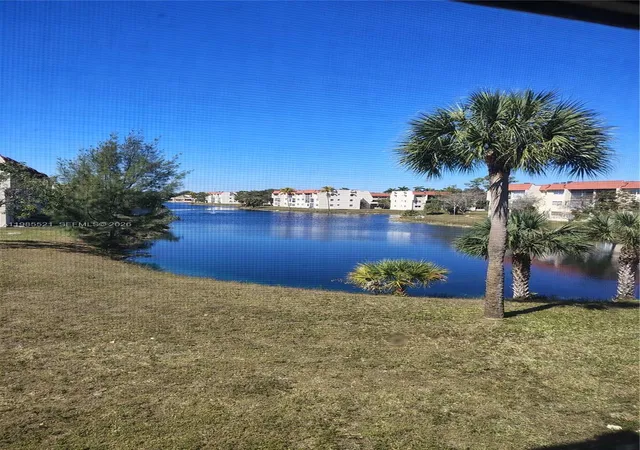 Homes for sale in Sunrise, FL | 3051 E Sunrise Lakes Dr #210, Sunrise, FL 33322 | MLS# A11985521