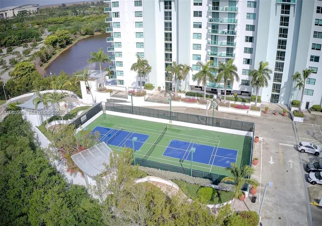 2nd image of 2681 N Flamingo Rd, Sunrise, FL 33323