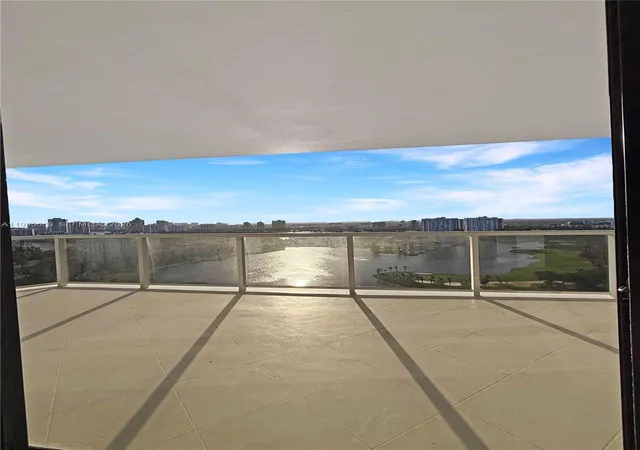 2nd image of 20281 E Country Club Dr #2409, Miami, FL 33180 | MLS# A11985559