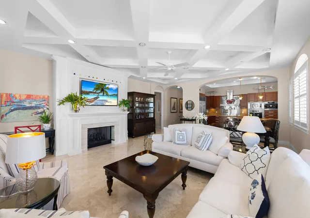 Homes for sale in Lauderdale By The Sea, FL | 4320 El Mar Dr #301, Lauderdale By The Sea, FL 33308 | MLS# B26004211