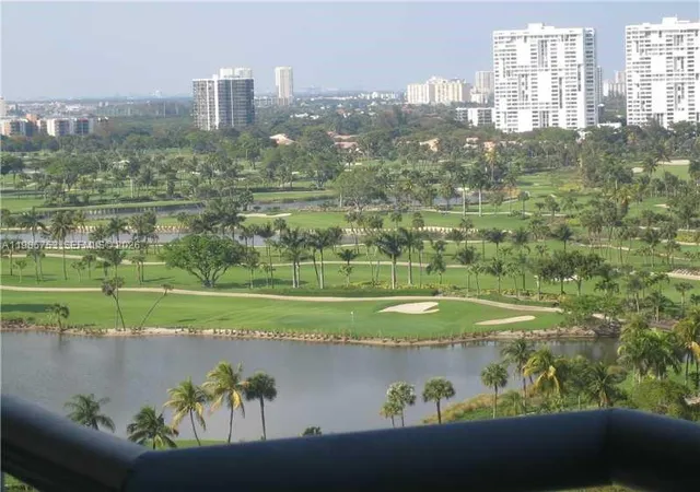 2nd image of 3300 Ne 191St St #1708, Miami, FL 33180 | MLS# A11985753