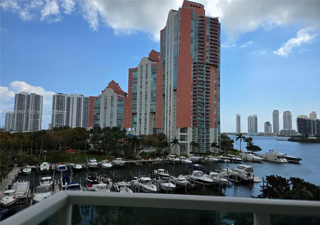 2nd image of 3340 Ne 190th St #606, Miami, FL 33180 | MLS# A11985760