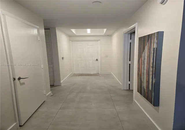 4th image of 3340 Ne 190Th St #606, Miami, FL 33180 | MLS# A11985760