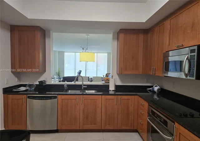 5th image of 3340 Ne 190Th St #606, Miami, FL 33180 | MLS# A11985760