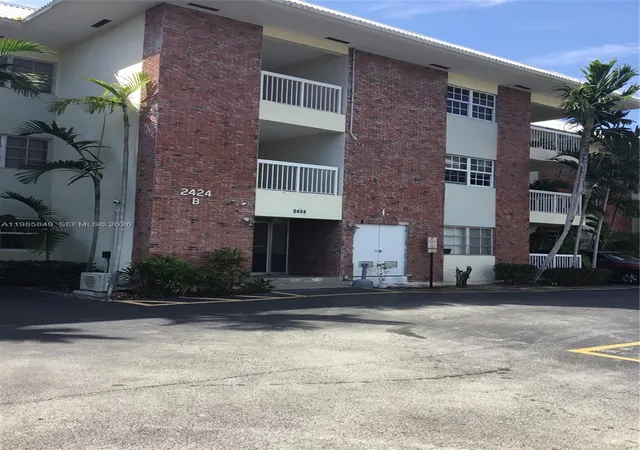 3rd image of 2424 Se 17Th Cswy #111B, Fort Lauderdale, FL 33316 | MLS# A11985849