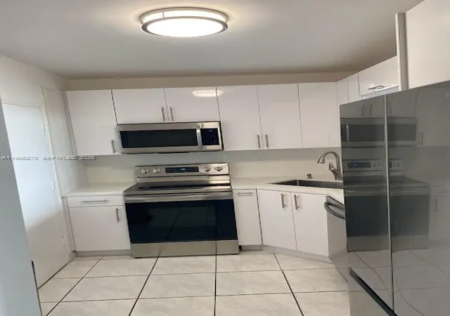 3rd image of 5601 Collins Ave #1524, Miami Beach, FL 33140 | MLS# A11986270