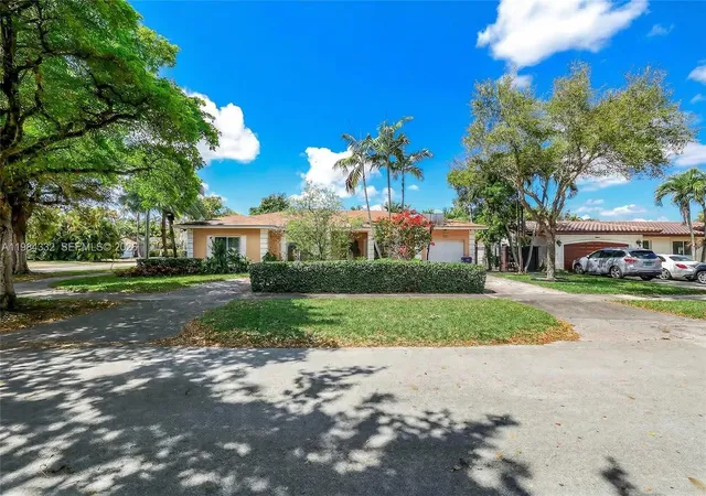 2nd image of 1800 Miami Springs Ave, Miami Springs, FL 33166 | MLS# A11984332