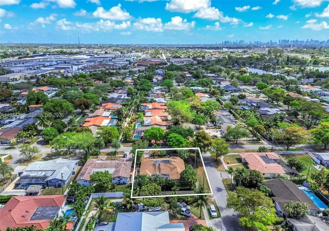 44th image of 1800 Miami Springs Ave, Miami Springs, FL 33166 | MLS# A11984332