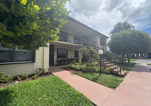 Homes for sale in Lake Worth, FL | 7831 Willow Spring Dr #526, Lake Worth, FL 33467 | MLS# B26004827