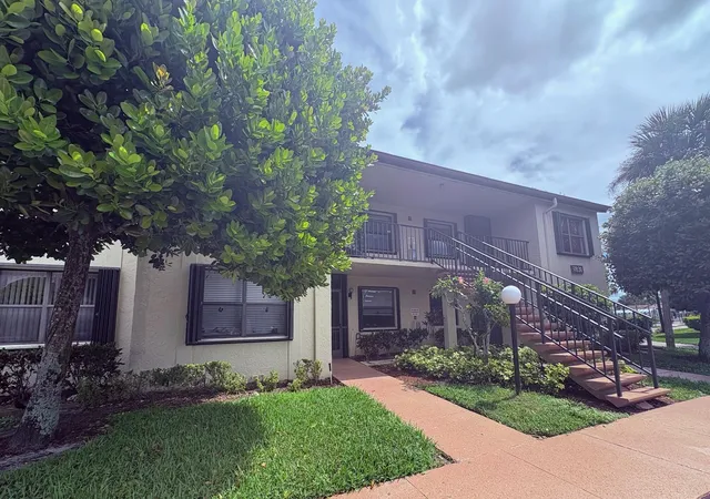 Homes for sale in Lake Worth, FL | 7831 Willow Spring Dr #526, Lake Worth, FL 33467 | MLS# B26004827