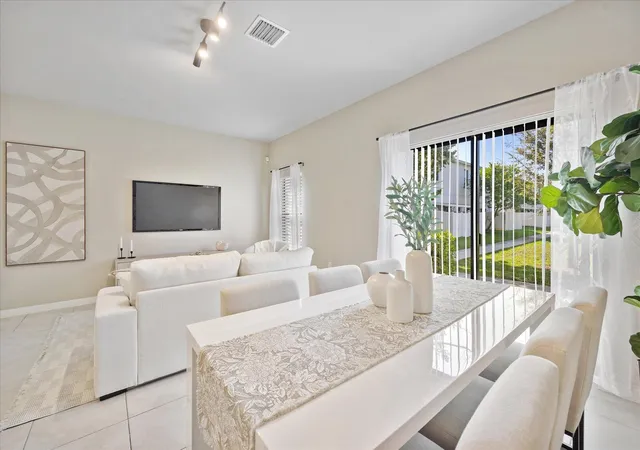 5th image of 751 Sw 11Th St, Florida City, FL 33034 | MLS# B26004848