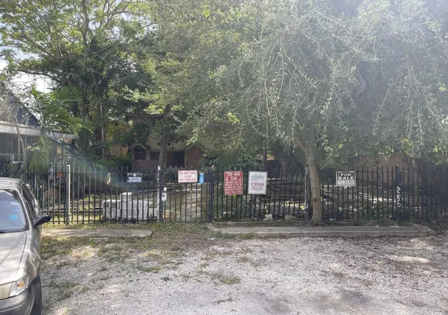 1st image of 252 Ne 57th St, Miami, FL 33137 | MLS# B26004891