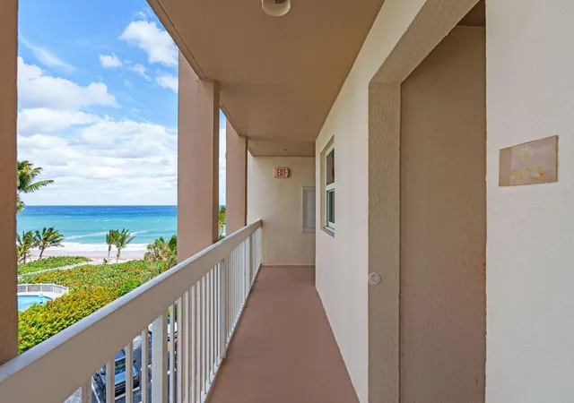 Listing Photo 4 - Condo for sale in building located at 1069 Hillsboro Mile, Hillsboro Beach, FL 33062 - Unit #503