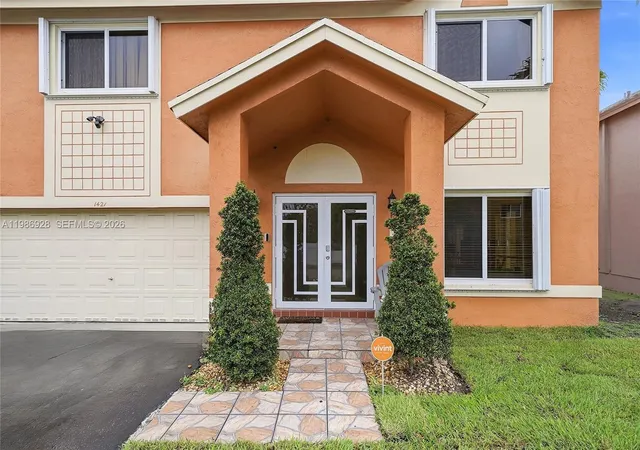 3rd image of 1421 Sw 97Th Ave, Pembroke Pines, FL 33025 | MLS# A11986928