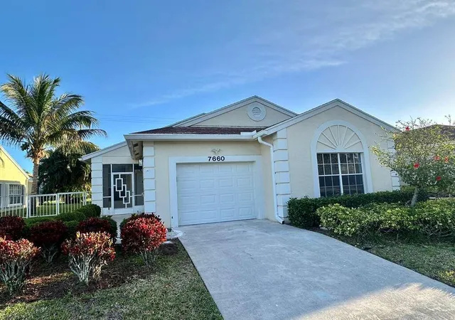 Photo 2 of Sale Pending at 7660 Mansfield Holw Rd, Delray Beach, FL 33446 | MLS# B26005069 | Listing updated on 2026-09-04