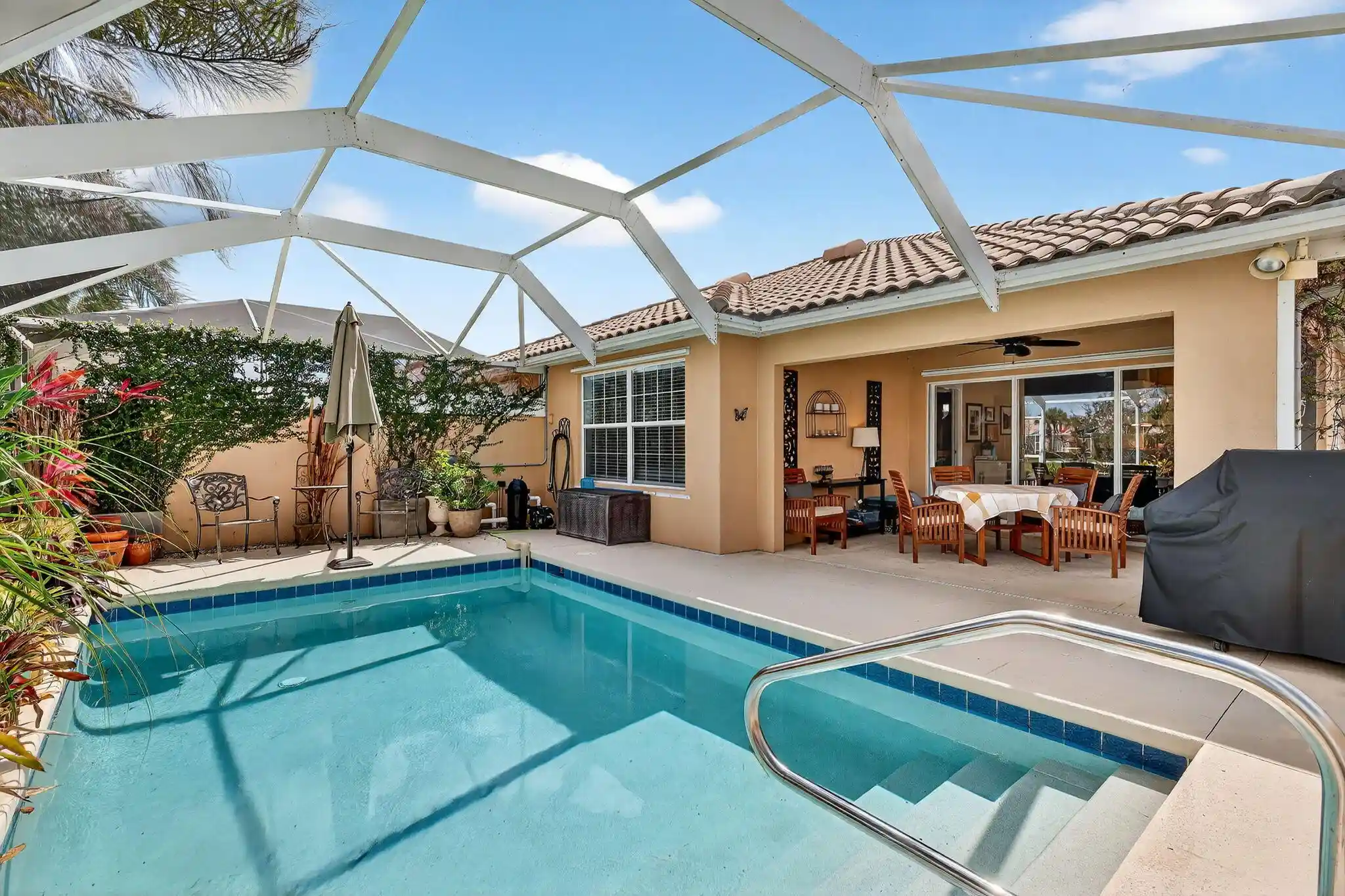 Photo 1 of Sale Pending at 11476 Sw Pembroke Dr, Port Saint Lucie, FL 34987 | MLS# B26005159 | Listing updated on 2026-10-29