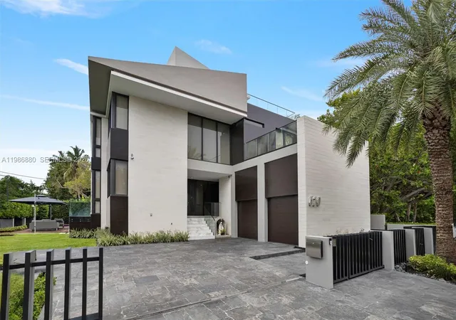 1st image of 610 Harbor Cir, Key Biscayne, FL 33149 | MLS# A11986880