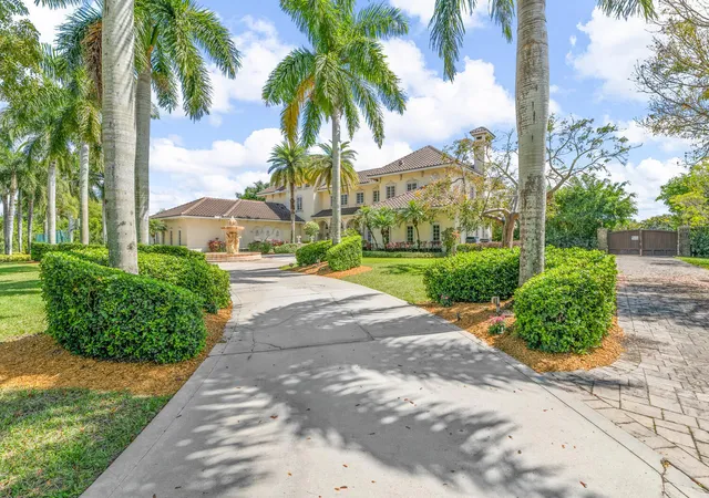 Photo 4 of Single family home for sale at 14535 Draft Horse Ln, Wellington, FL 33414 | MLS# B26005216 | Listing updated on 2026-09-23